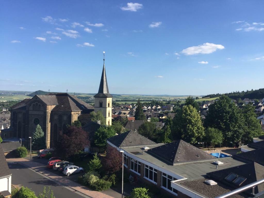 Ferienwohnungen Pellenzblick - Wohnen Auf Zeit - Nickenich Kültér fotó